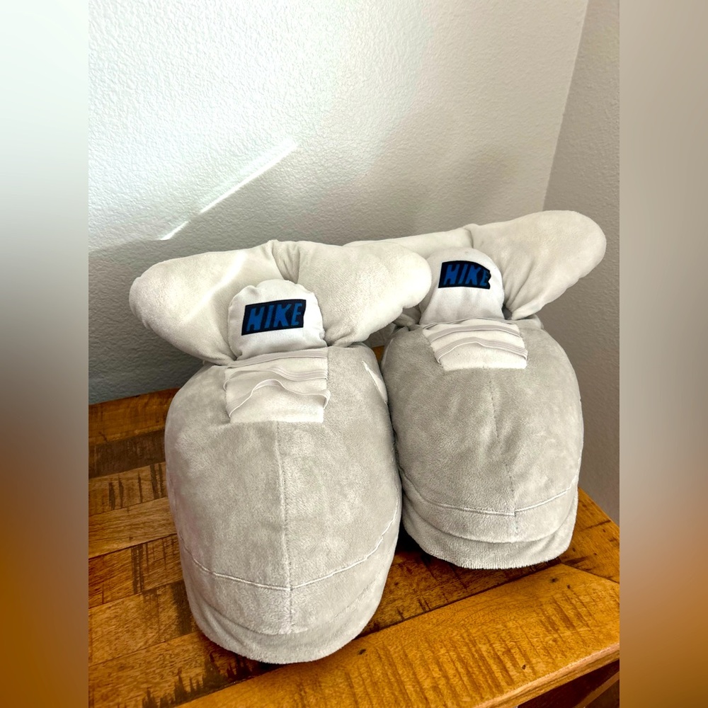 Nike Air Mag slippers Cozy *RARE* Fits L/XL